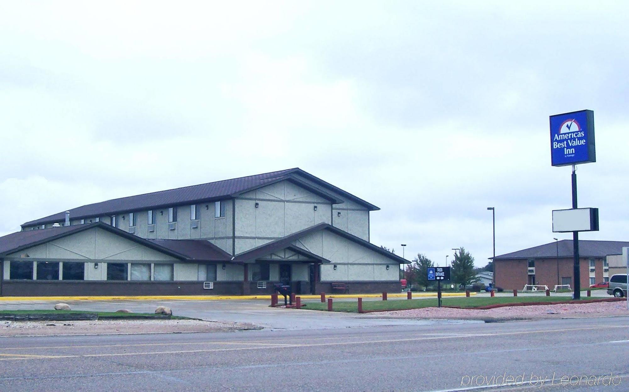 Le Mars Inn And Suites Exteriör bild